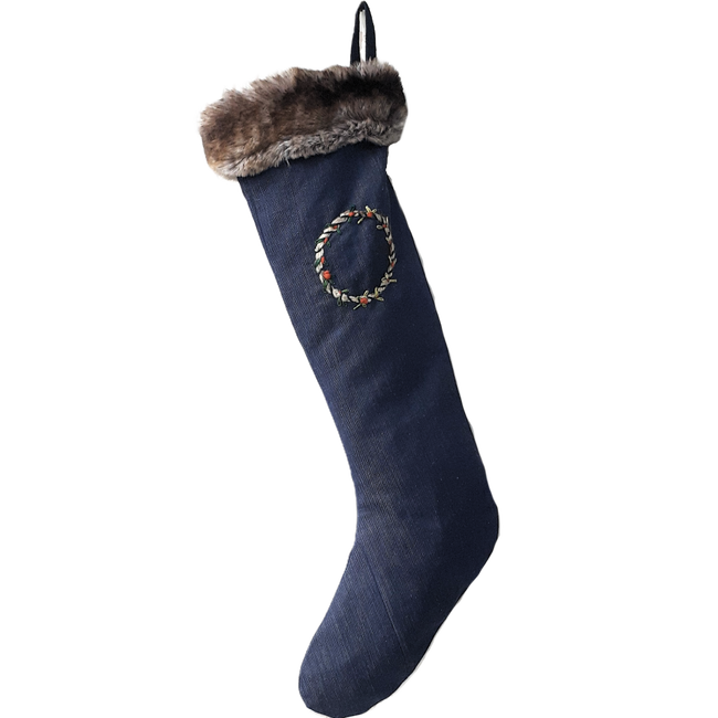 chaussette de noël en jean de lin bordée fourrure brodée couronne